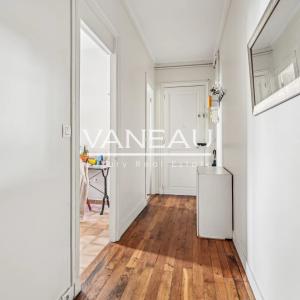 Paris XVe - Blomet / Convention - Appartement trois pièces dans 