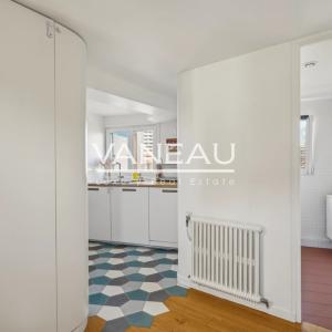 PARIS XVe - Saint-Lambert - Loft en duplex, dernier étage refait