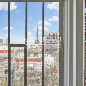 PARIS XVe - Saint-Lambert - Loft en duplex, dernier étage refait