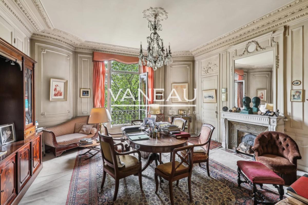 MONCEAU - NIEL - 337m² - 5 CHAMBRES