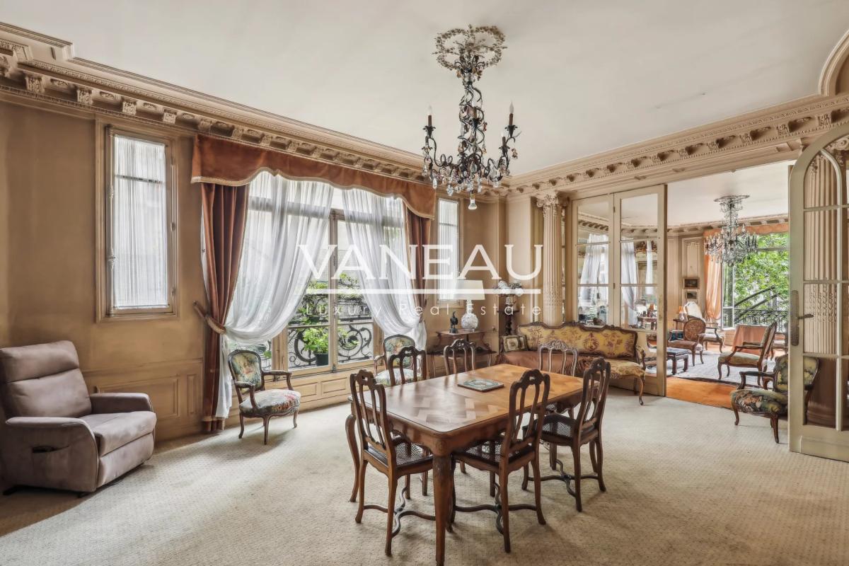 MONCEAU - NIEL - 337m² - 5 CHAMBRES