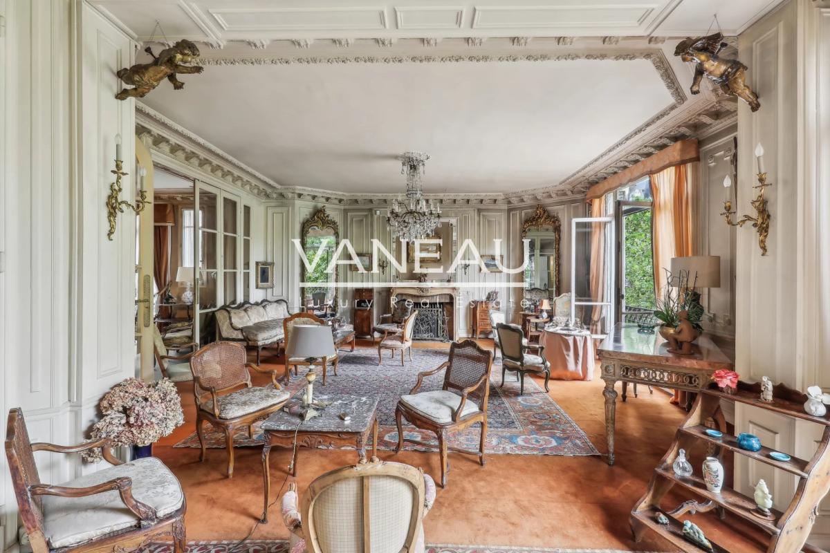 MONCEAU - NIEL - 337m² - 5 CHAMBRES