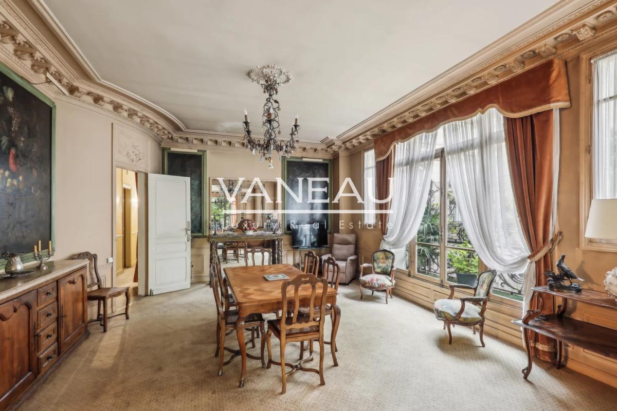 MONCEAU - NIEL - 337m² - 5 CHAMBRES