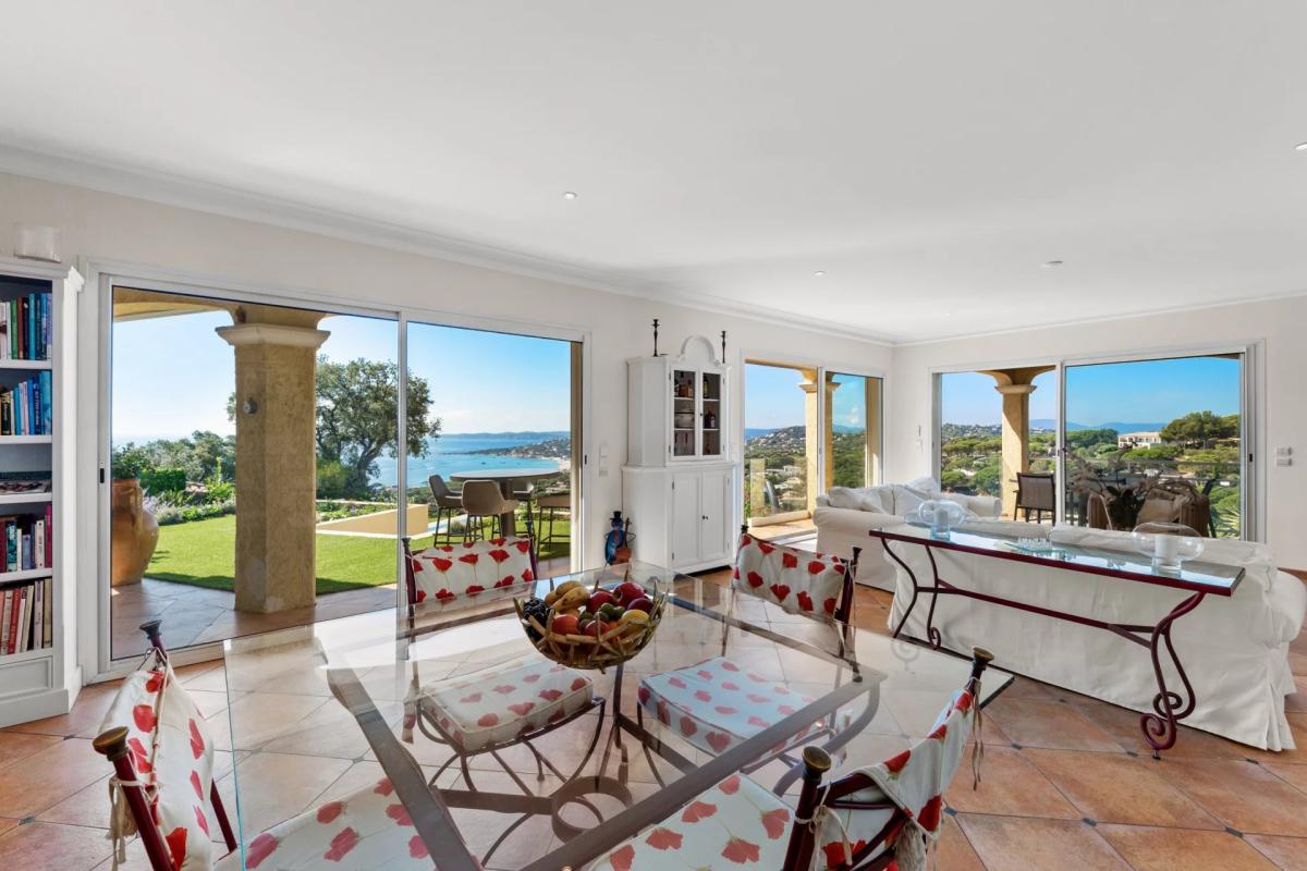 Villa d'Exception à Sainte-Maxime – Vue Mer Panoramique et Pisci