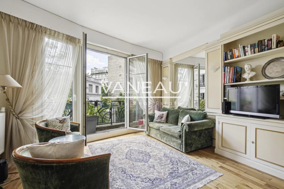 EXCLUSIVITE - PARIS XVI - Village d'Auteuil - Beau deux pièces a