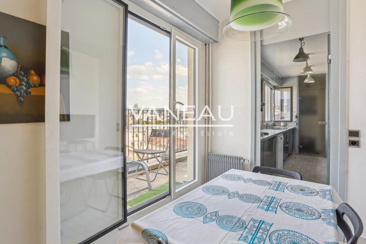 Ecole Militaire – Duplex d’exception avec son Roof Top de 130m²