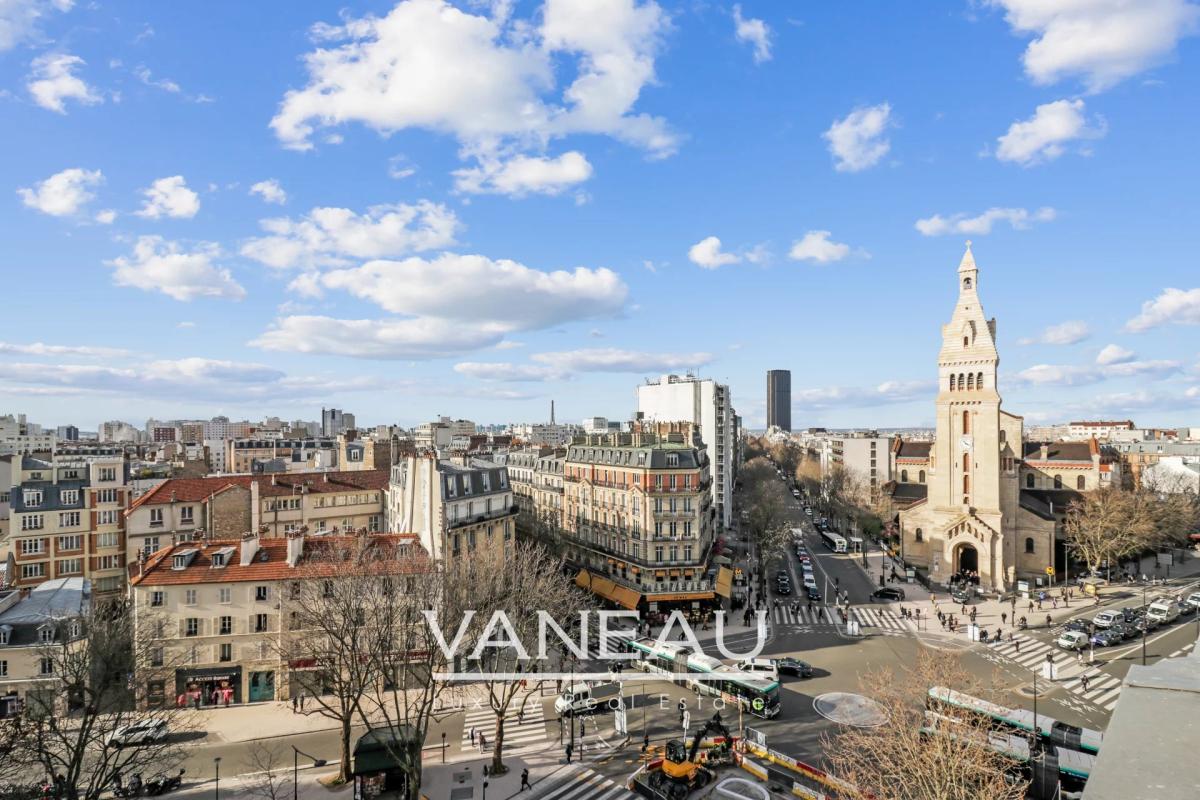 Dernier étage avec vue sur Paris