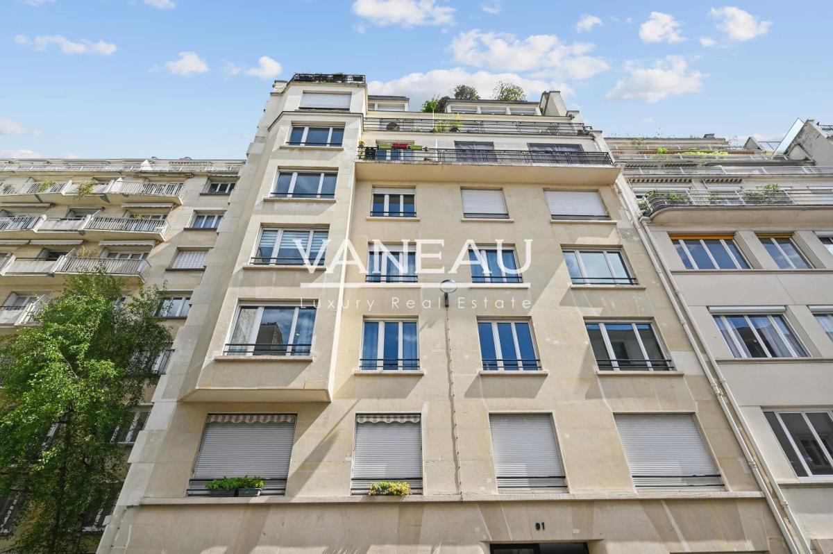 PARIS XVI ème  BOILEAU - Bel Appartement calme et lumineux