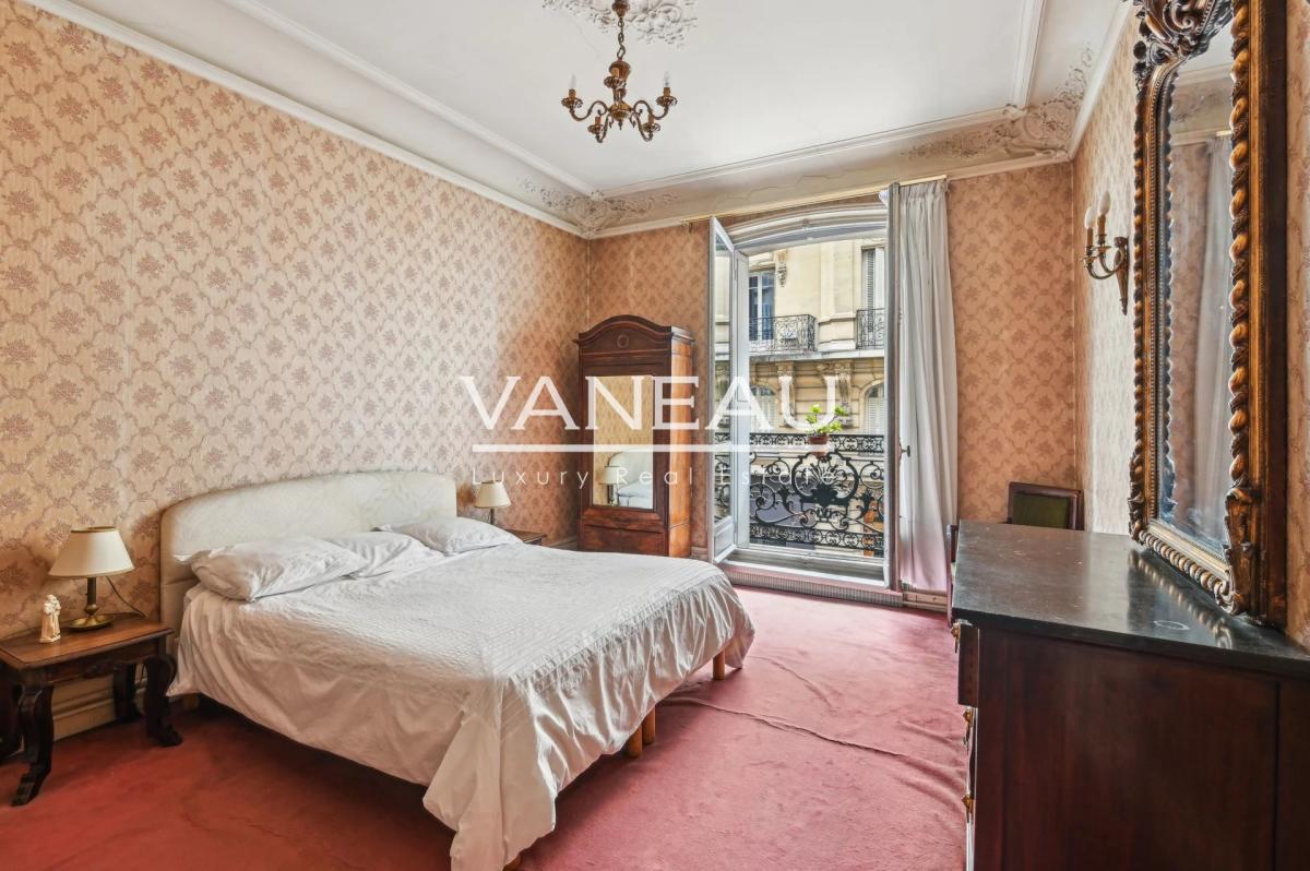 Exclusivité - Paris 9 - Rochechouart / Condorcet - Appartement f