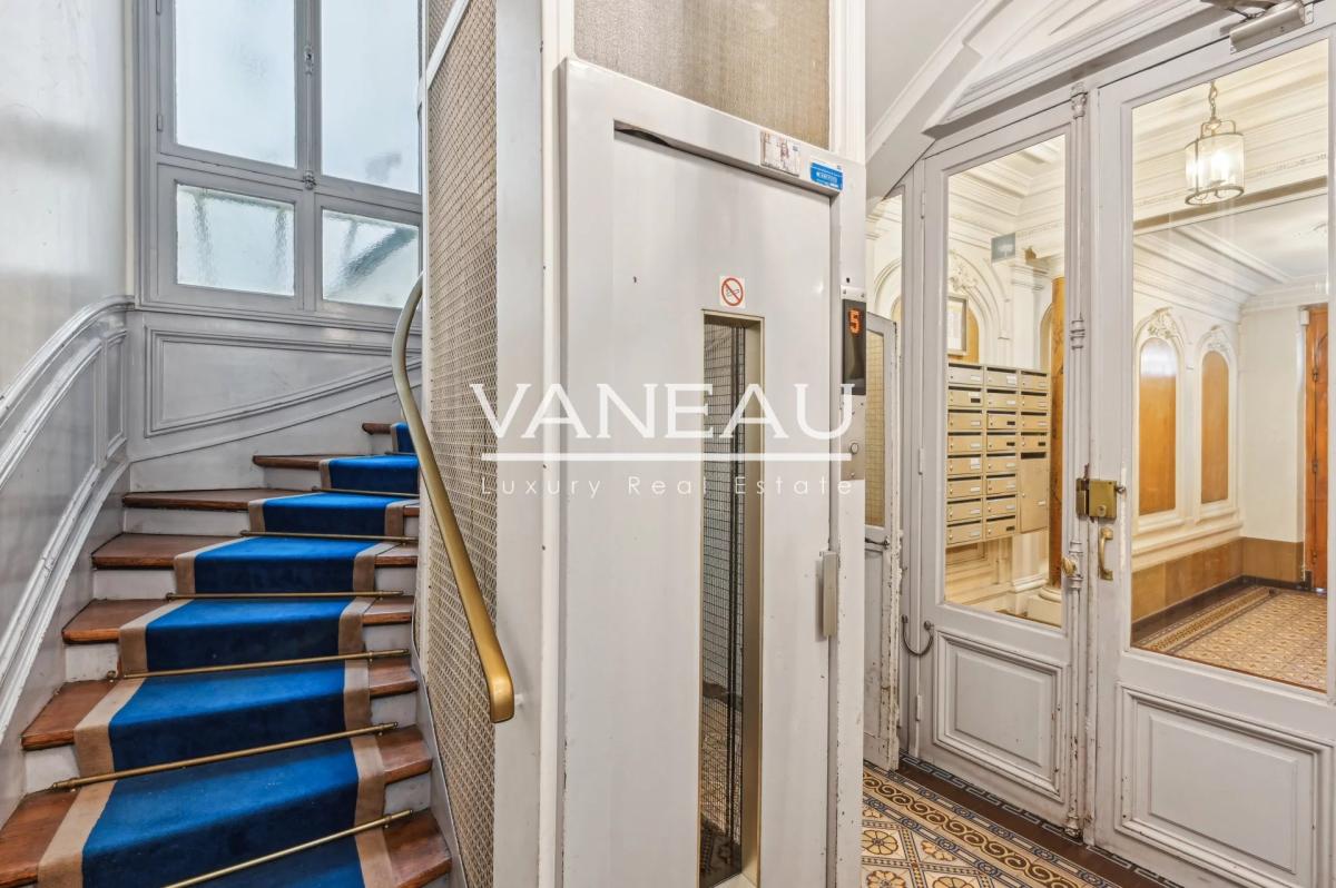 Exclusivité - Paris 9 - Rochechouart / Condorcet - Appartement f