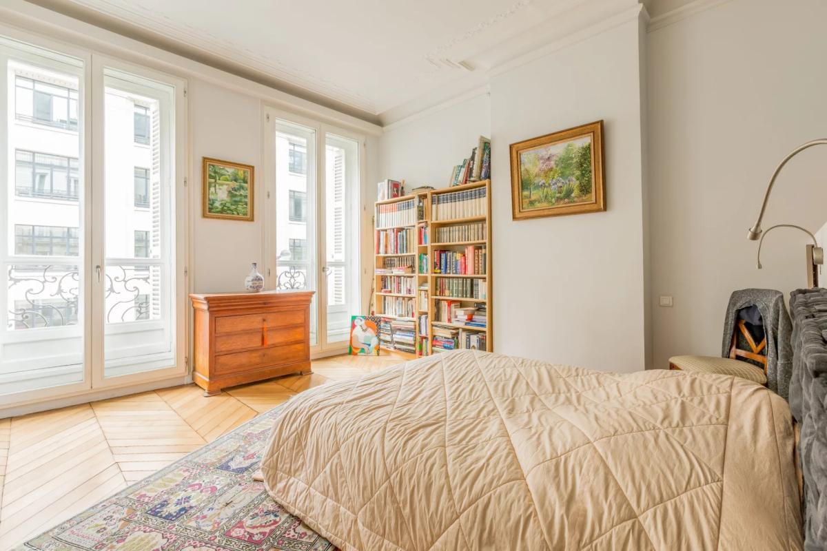 FAMILIAL - USAGE MIXTE - 202 m² - 4 ch.