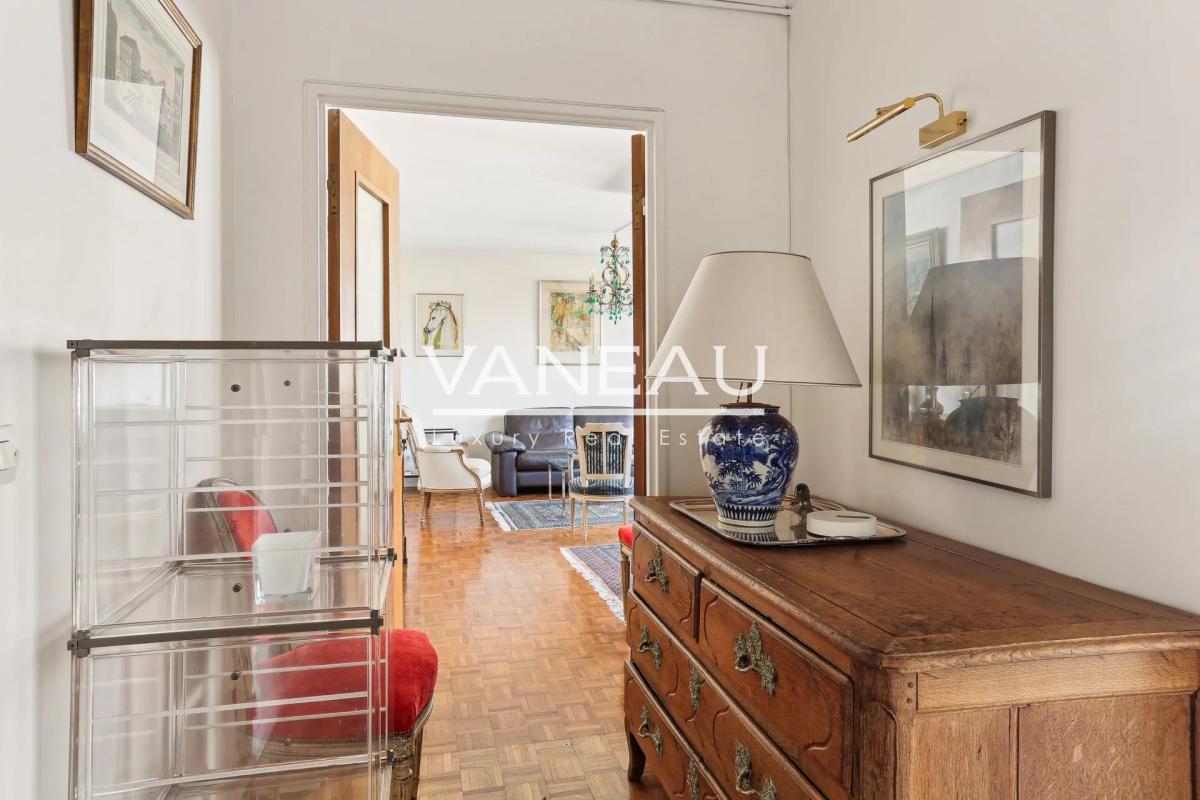 EXCLUSIVITE - Paris XVI - Appartement deux chambres sur jardin -