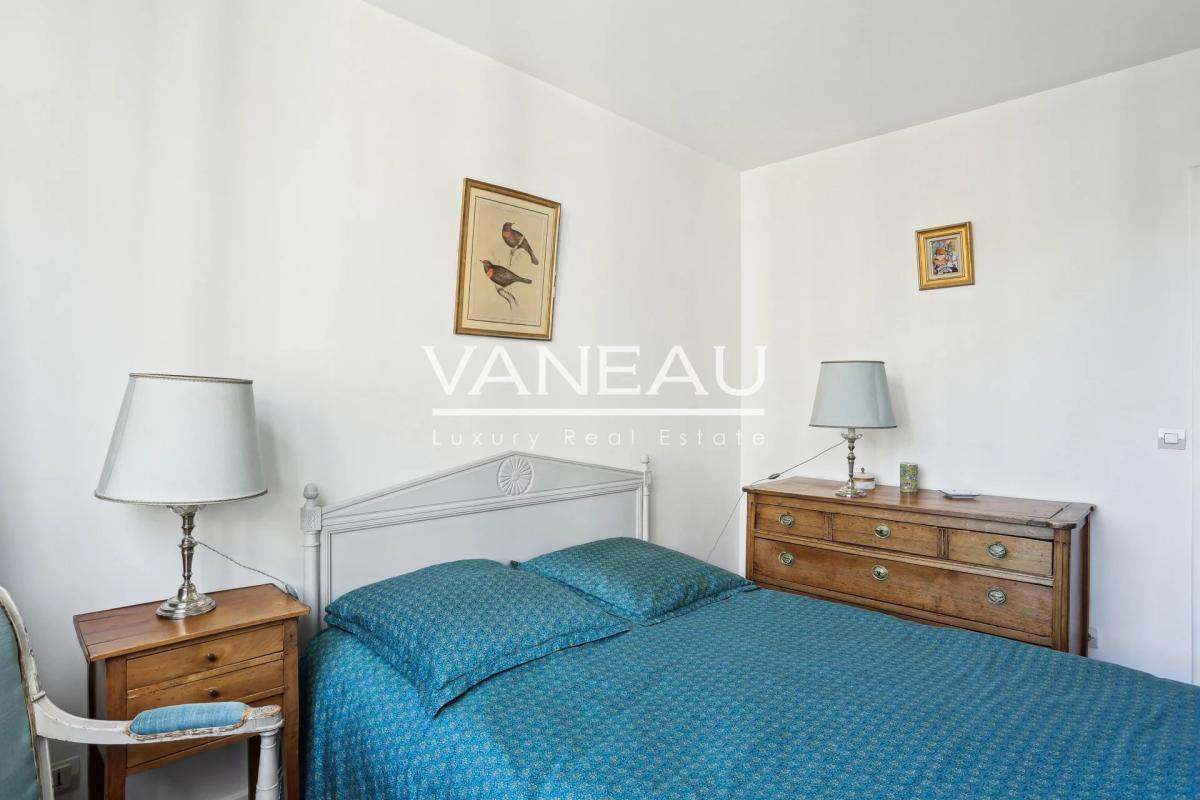 EXCLUSIVITE - Paris XVI - Appartement deux chambres sur jardin -