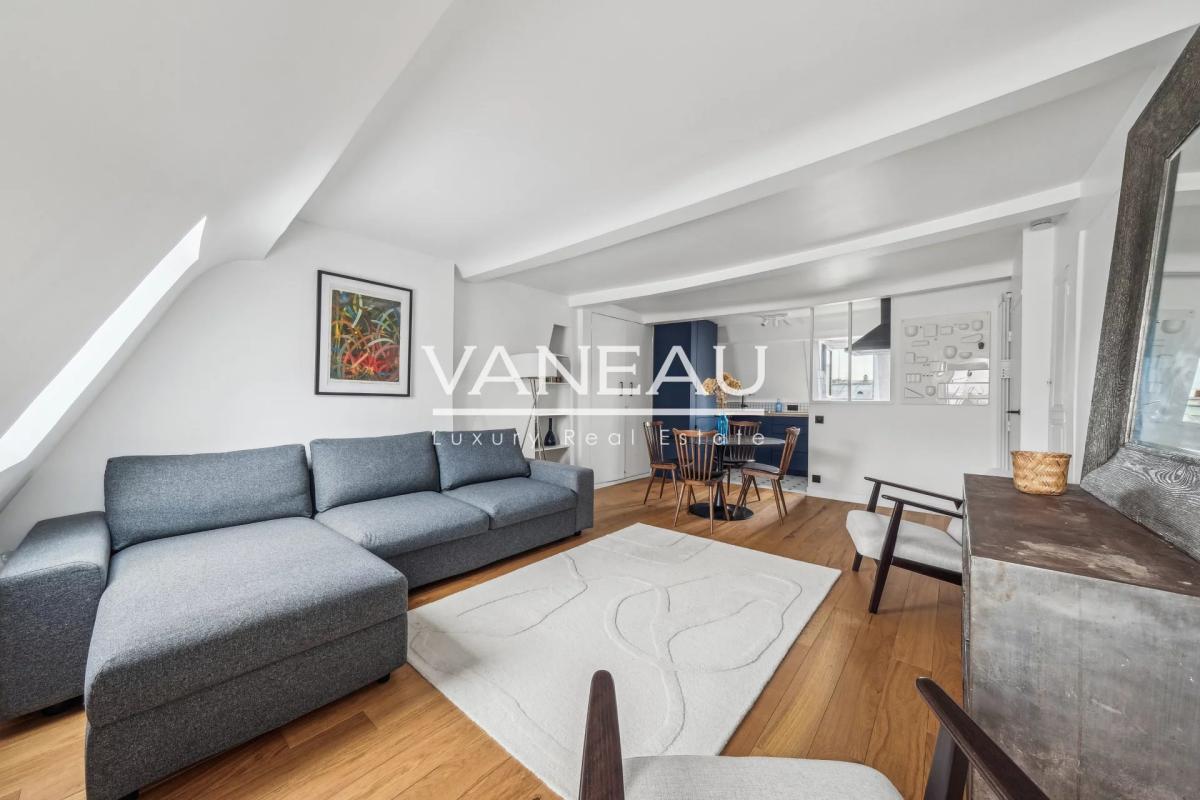 34m2 / 5ème étage - Saint-Germain-des-Prés - Carré des Antiquair