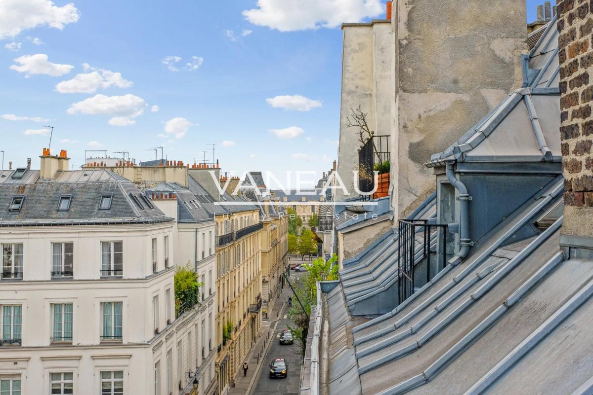 34m2 / 5ème étage - Saint-Germain-des-Prés - Carré des Antiquair