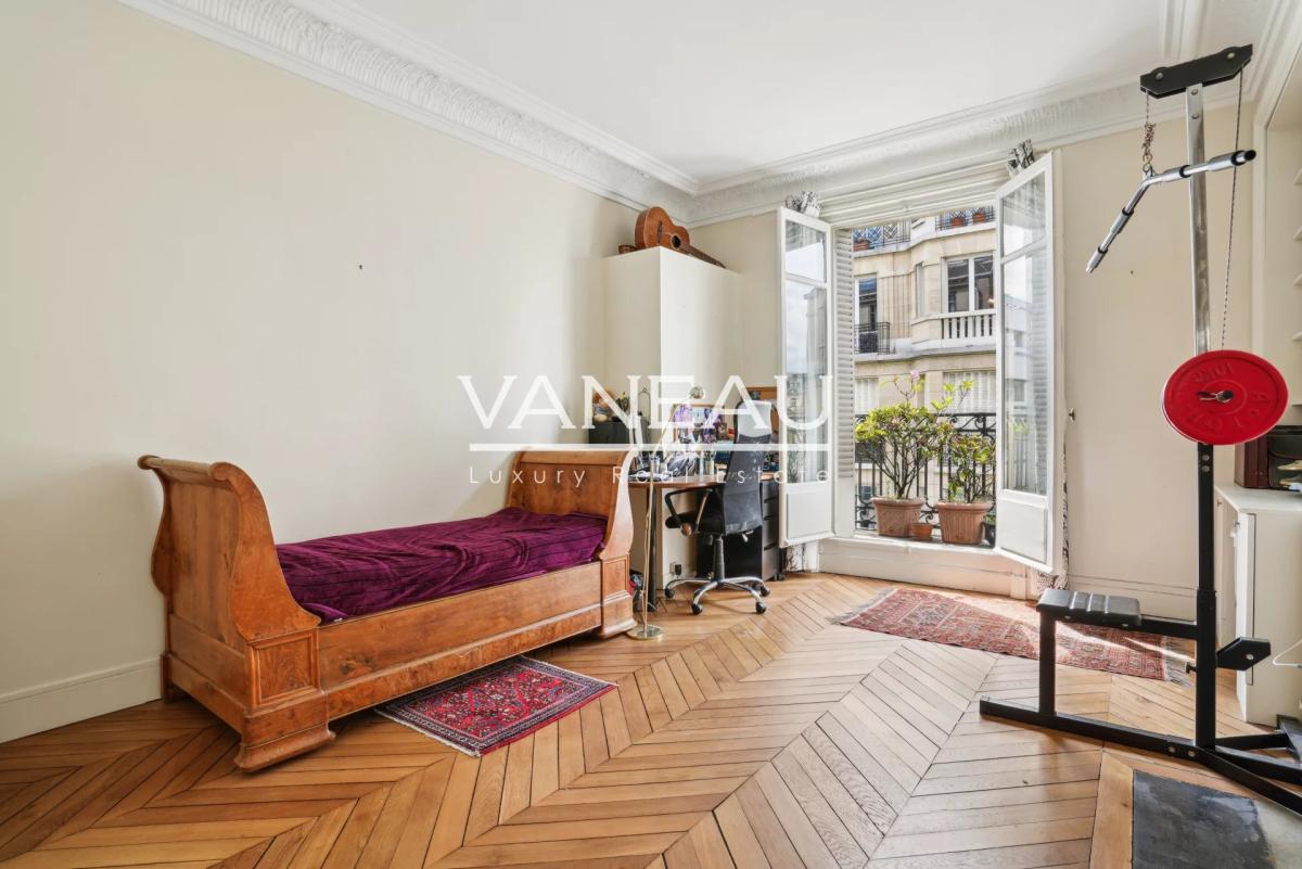 Neuilly - Sablons - Appartement familial