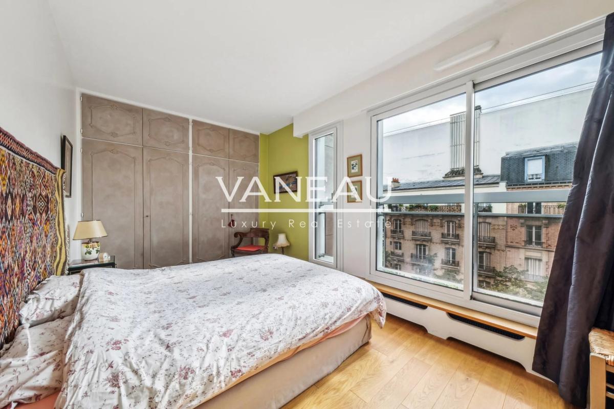 Vue tour Eiffel - appartement Saint Charles - Pont Mirabeau - Be