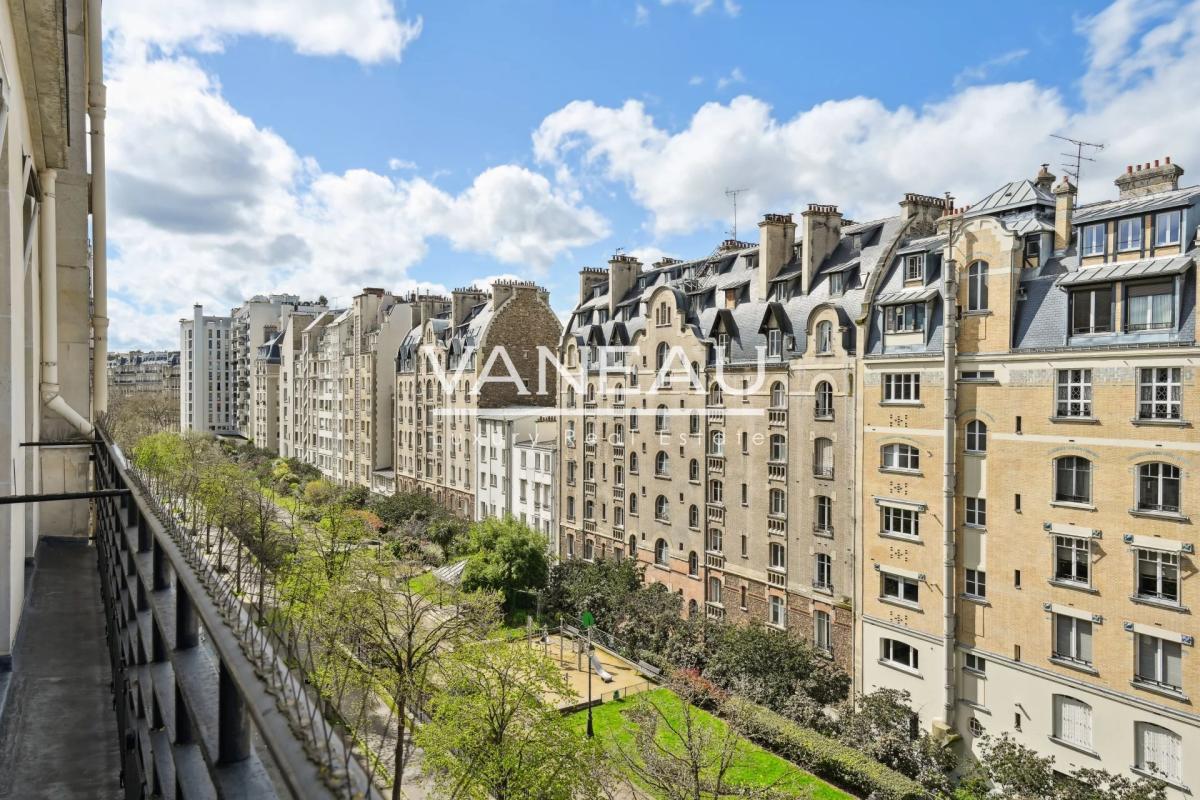 16e - Appartement familial 2/ 3 chambres - Longchamp