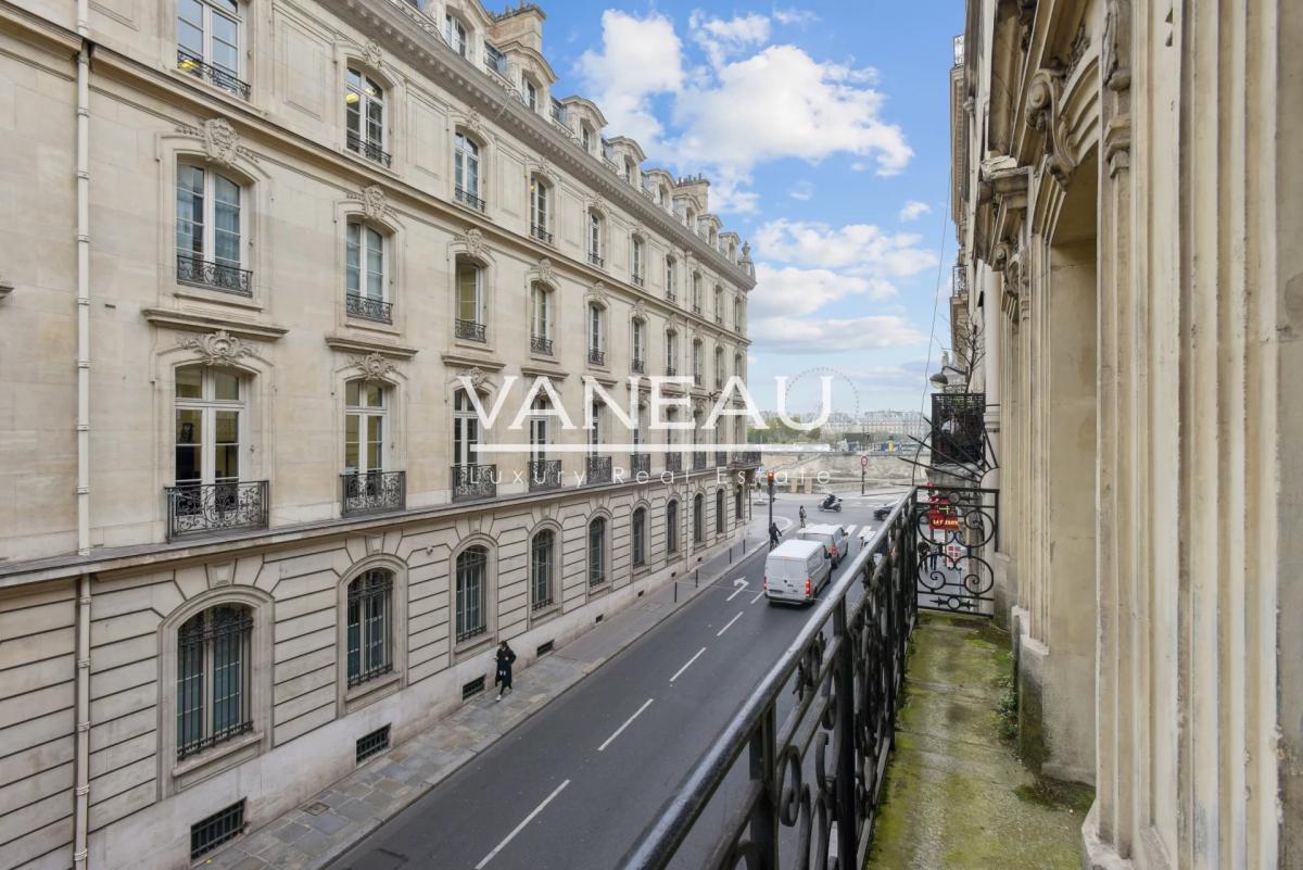 PARIS 7 - LES ANTIQUAIRES - 2 chambres - balcon