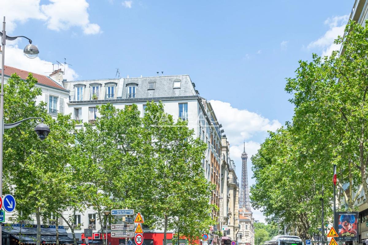 Paris 15 - Charles Michels. Rez-de-jardin