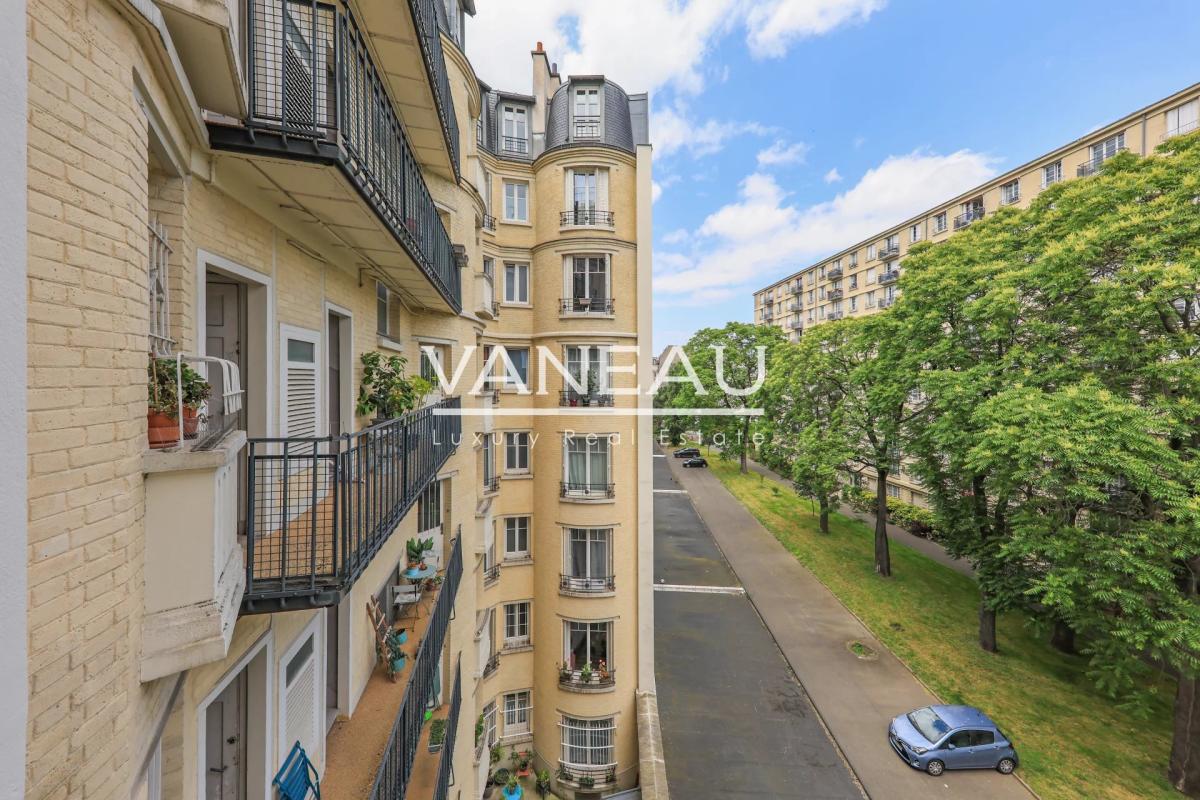 PARIS XV - Voie privée calme et résidentielle -  Bel appartement