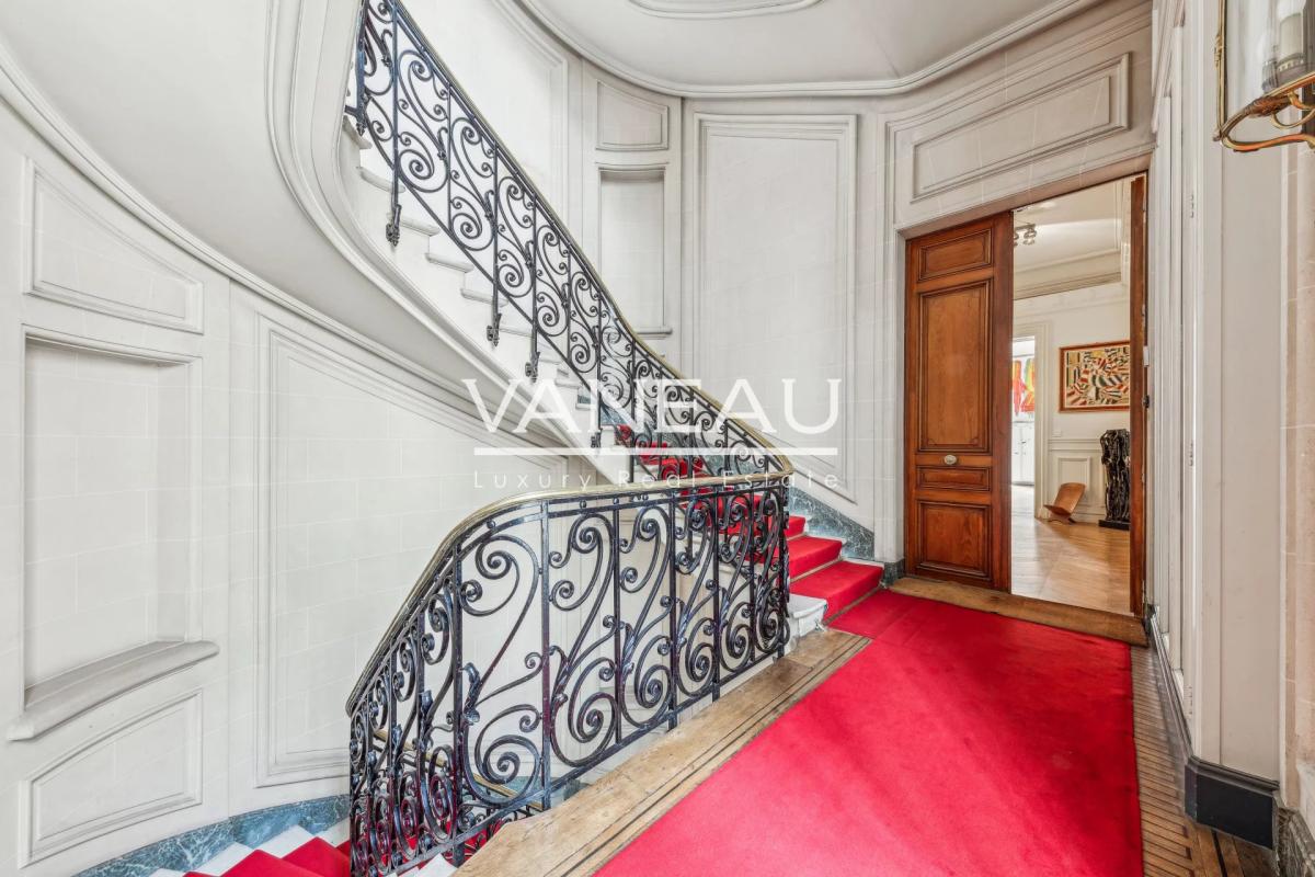 Saint Philippe du Roule / Monceau - Appartement familial - Vues 