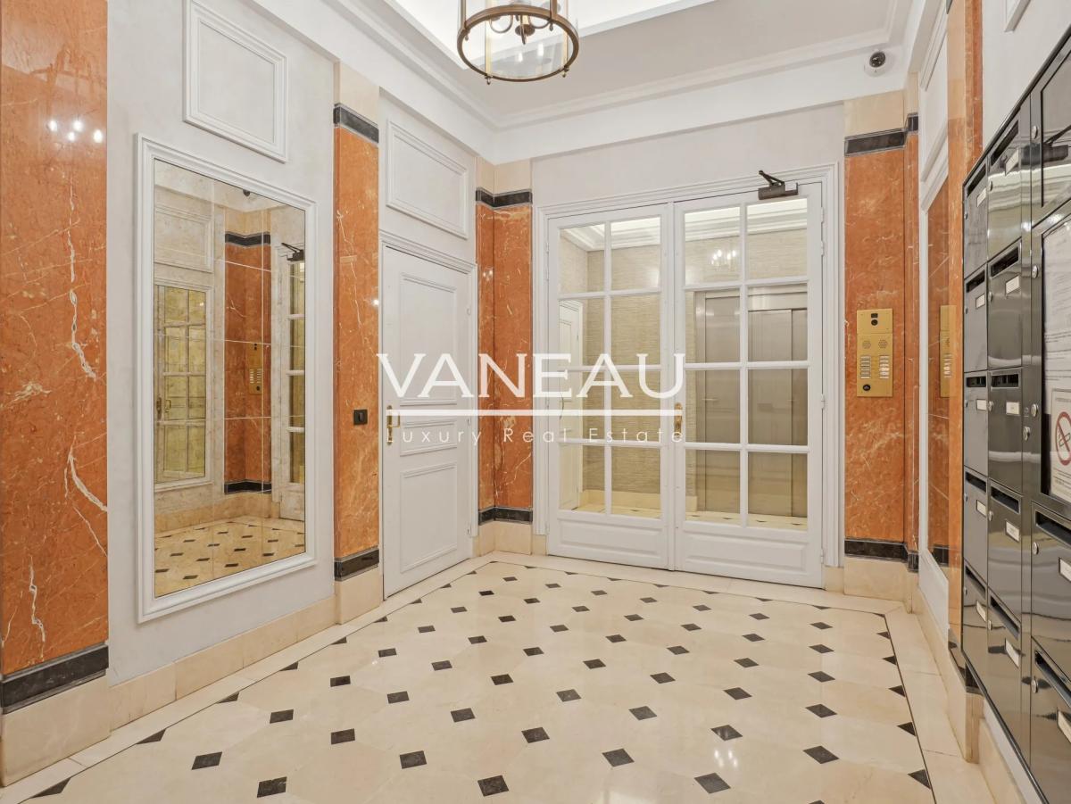 EXCLUSIVITE - NUE PROPRIETE - PARIS 7E SAINT DOMINIQUE - BOURDON