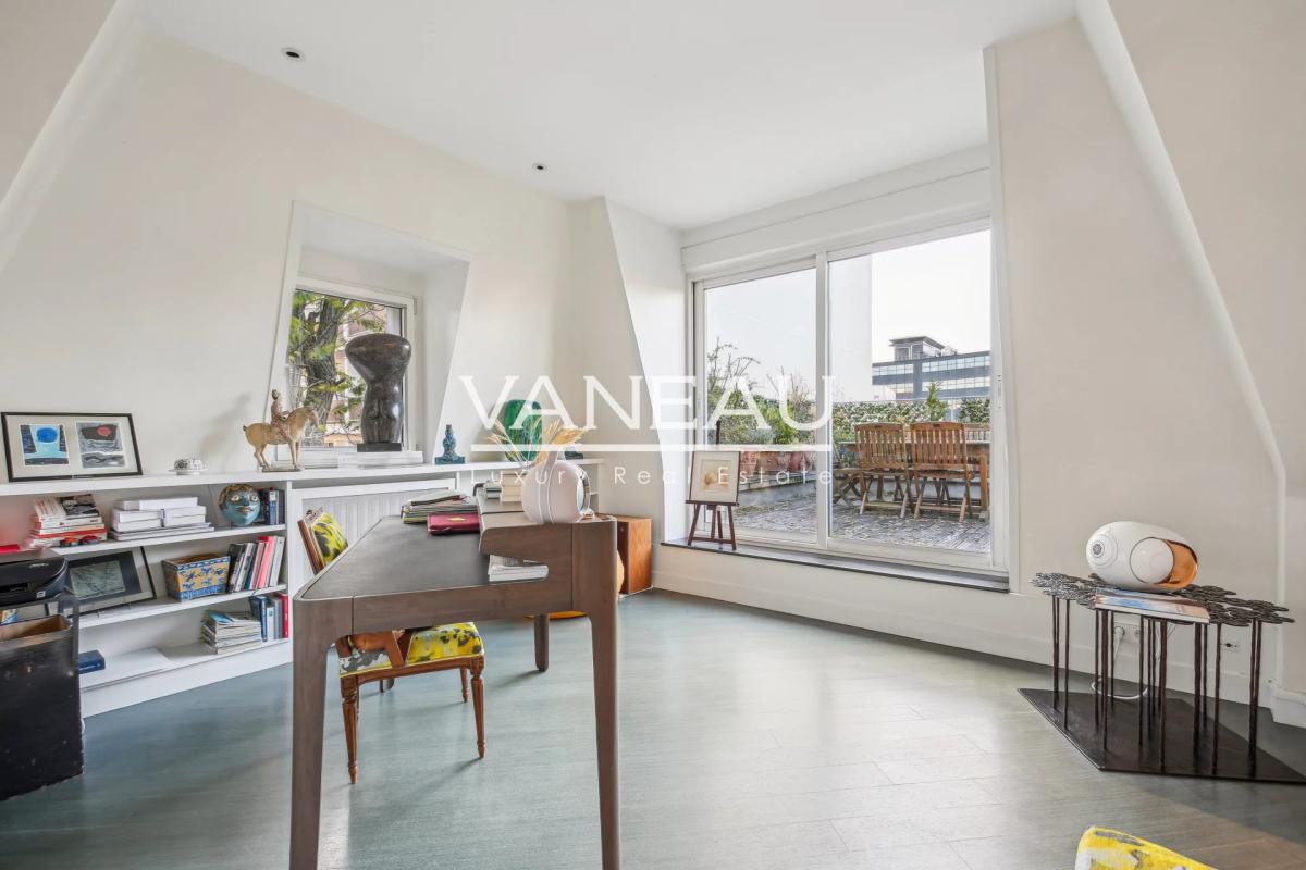 En exclusivité, Duplex d’exception à Courbevoie