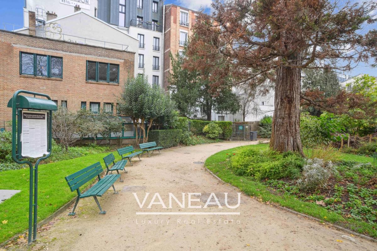 Violet-Félix Faure - Studio calme sur cour dégagée