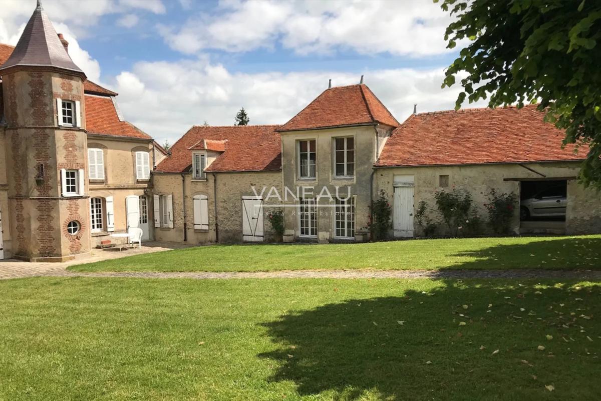 Magnifique Manoir du XVIIIe siècle dans un cadre idyllique -