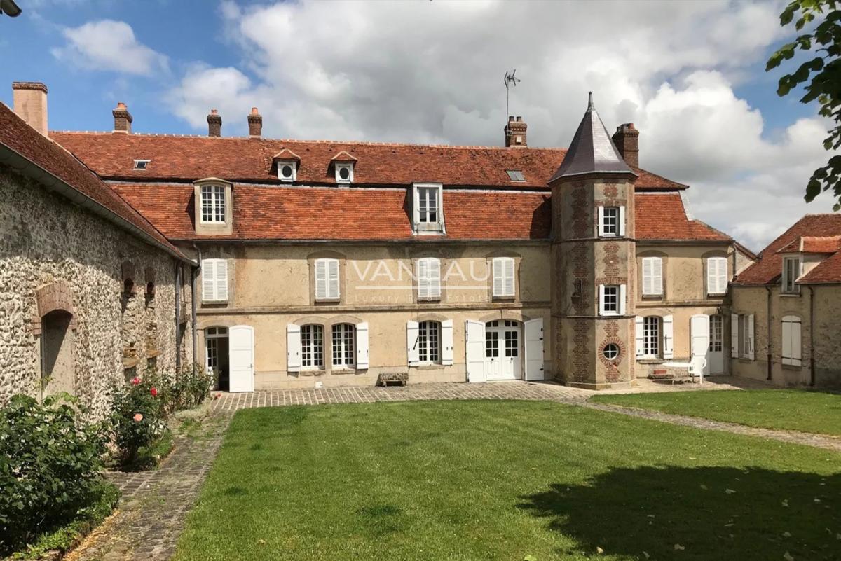 Magnifique Manoir du XVIIIe siècle dans un cadre idyllique -