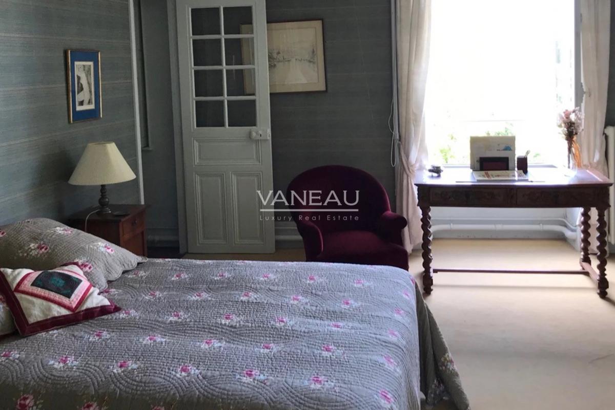 Magnifique Manoir du XVIIIe siècle dans un cadre idyllique -