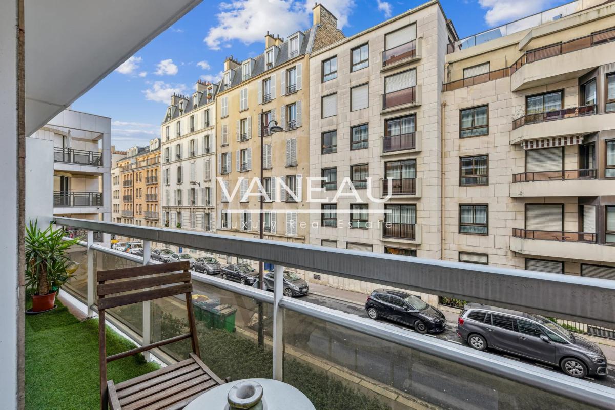 Montparnasse - Appartement deux pièces avec balcon