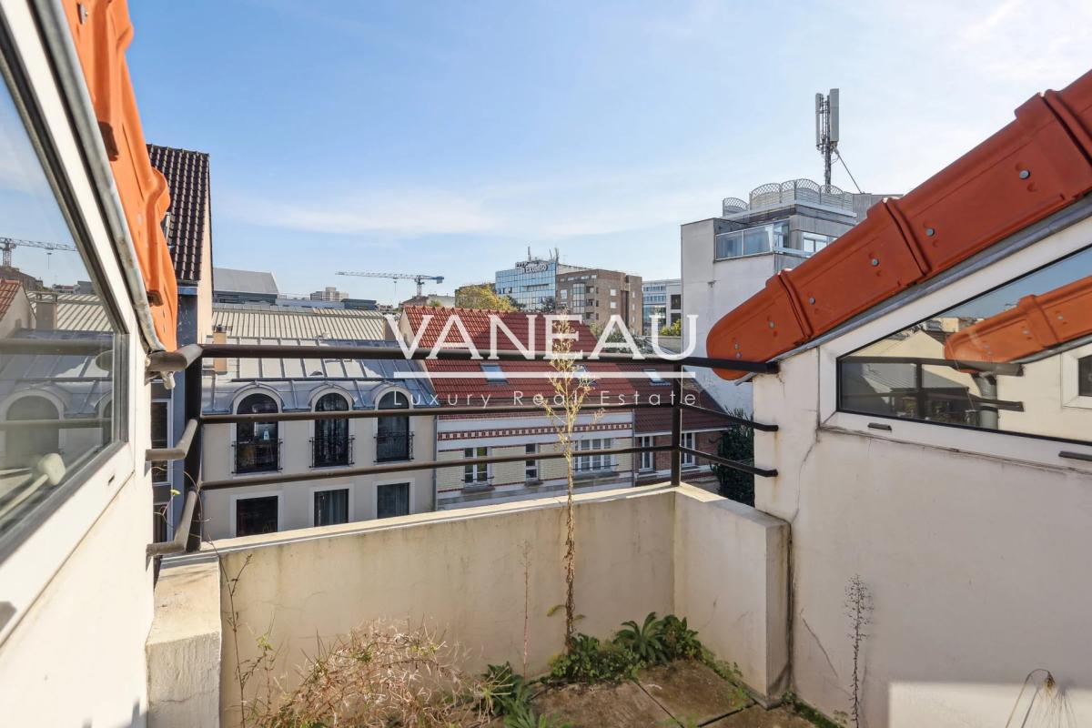 BOULOGNE-BILLANCOURT/MARCEL SEMBAT/Maison de 9 pièces. Espaces e