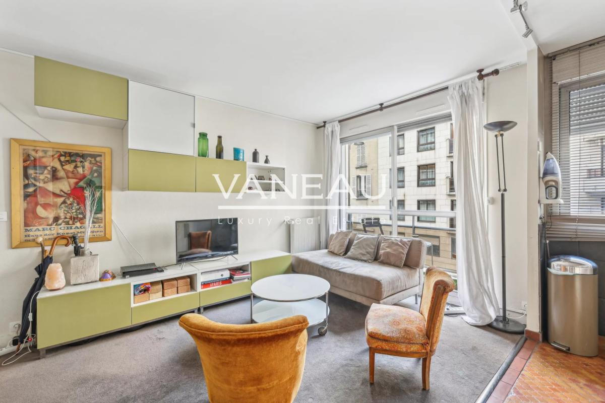 Montparnasse - Appartement deux pièces avec balcon