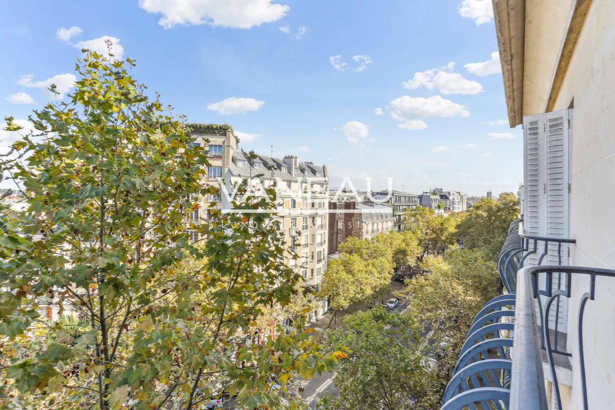 En étage avec ascenseur - Vue dégagée sans vis à vis