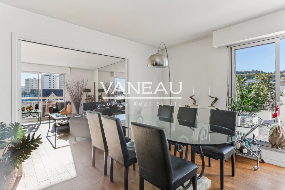 Magnifique appartement avec terrasse au dernier étage !