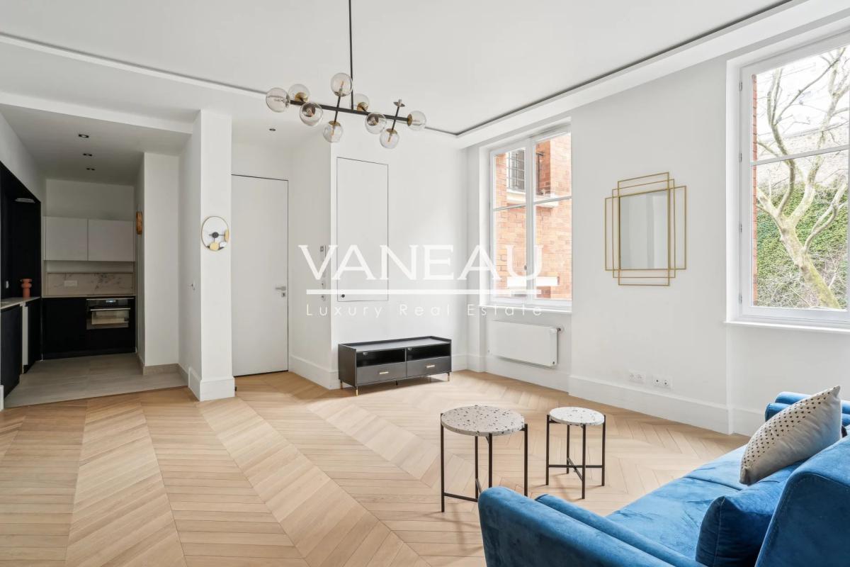 Paris 6 - Saint-Sulpice/Cherche Midi - élégant pied à terre en p