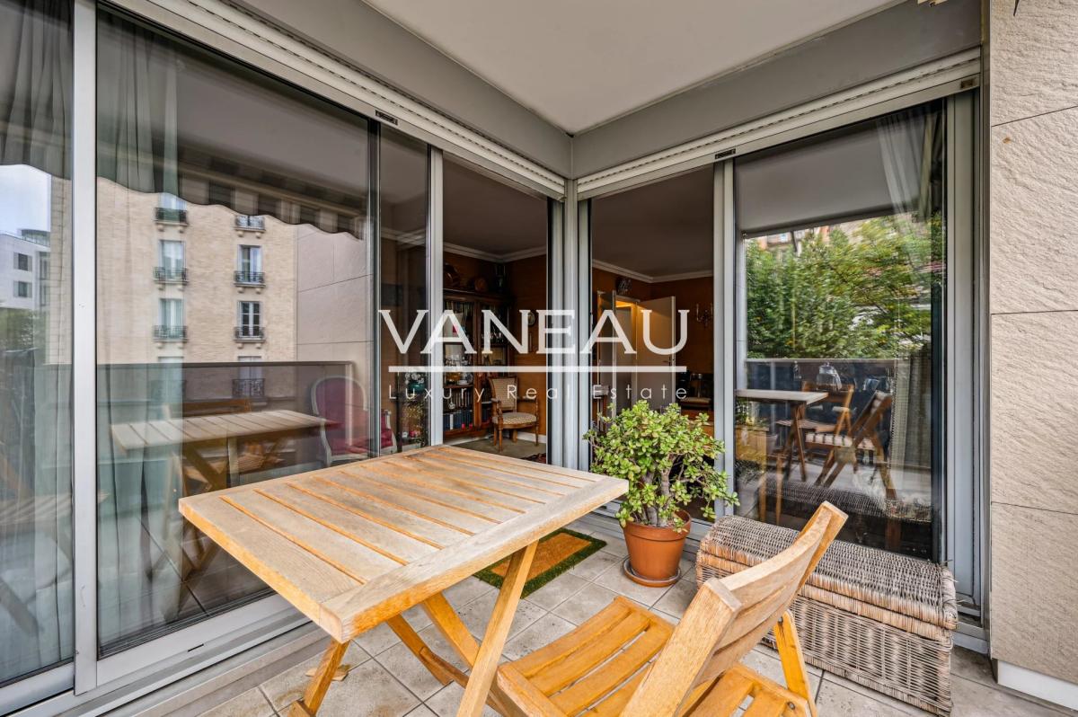 Élégant appartement 5 pièces à Paris 15ème