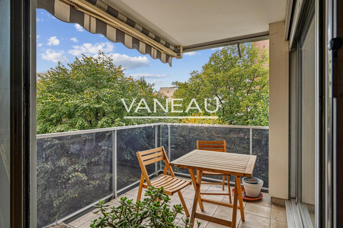 Appartement familial avec terrasse- Paris XVe