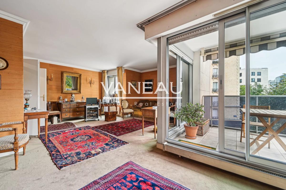 Élégant appartement 5 pièces à Paris 15ème