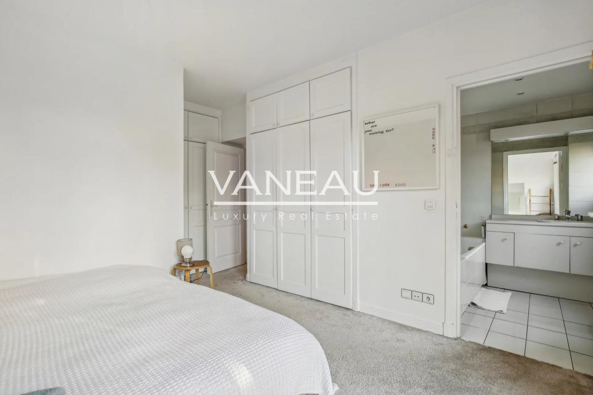 Paris XVIe - Georges Mandel Duplex familial avec jardin privatif