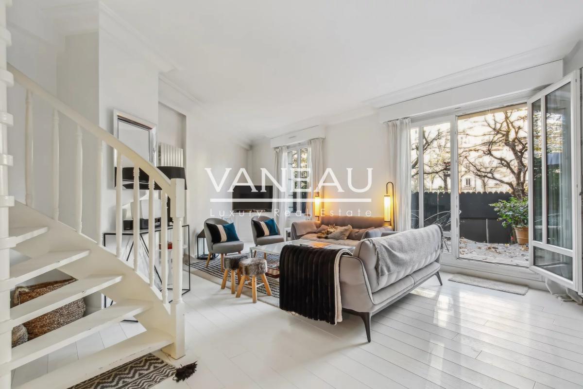 Paris XVIe - Georges Mandel Duplex familial avec jardin privatif