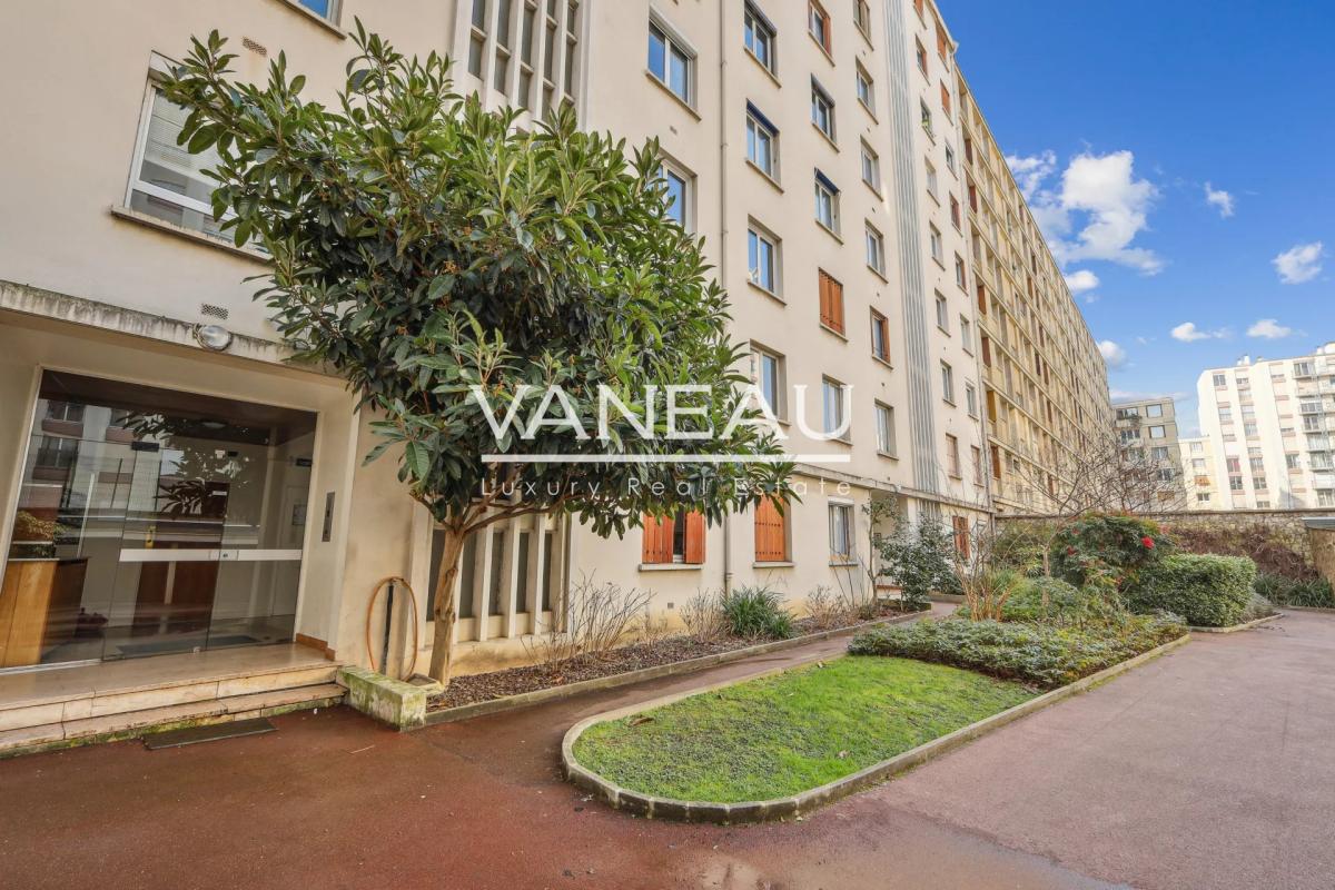 Paris XVe - Appartement quatre pièces avec loggia