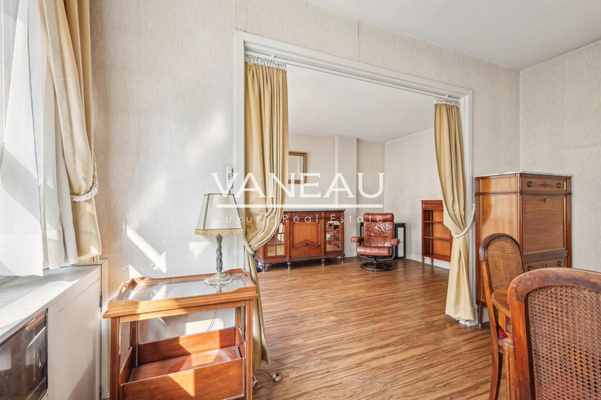 Paris XVe - Appartement quatre pièces avec loggia