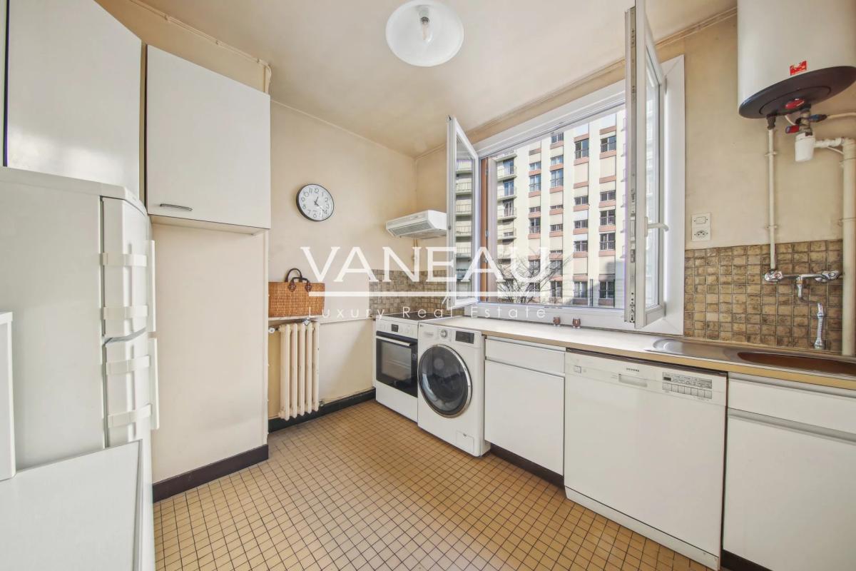 Paris XVe - Appartement quatre pièces avec loggia