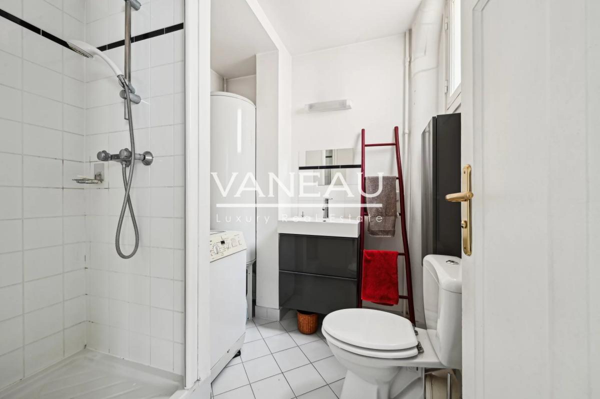 Paris XVe - Bir Hakeim/Dupleix - Appartement en étage élevé avec