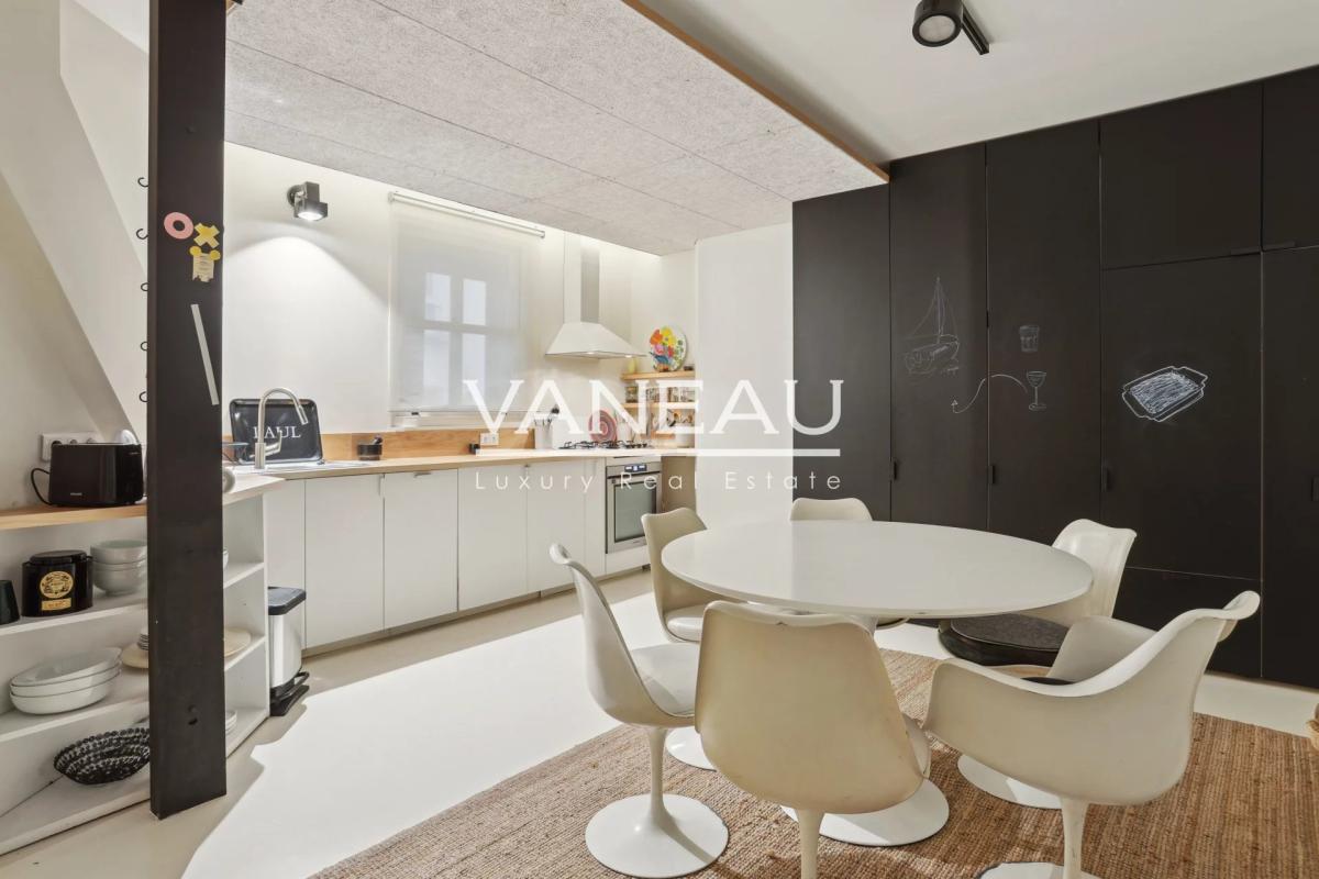 Paris Xe - Magnifique duplex avec balcon -