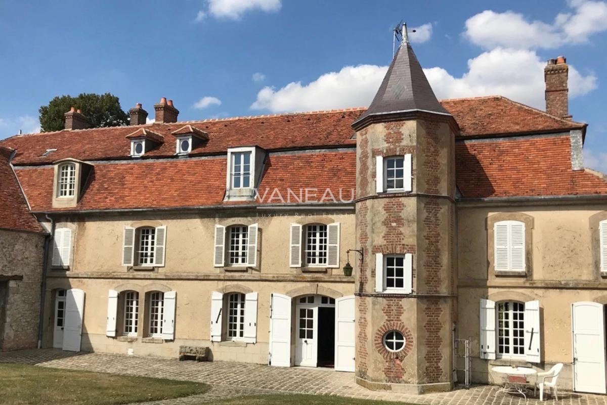 La Chapelle-Moutils - Magnifique manoir du XVIIIe siècle dans un