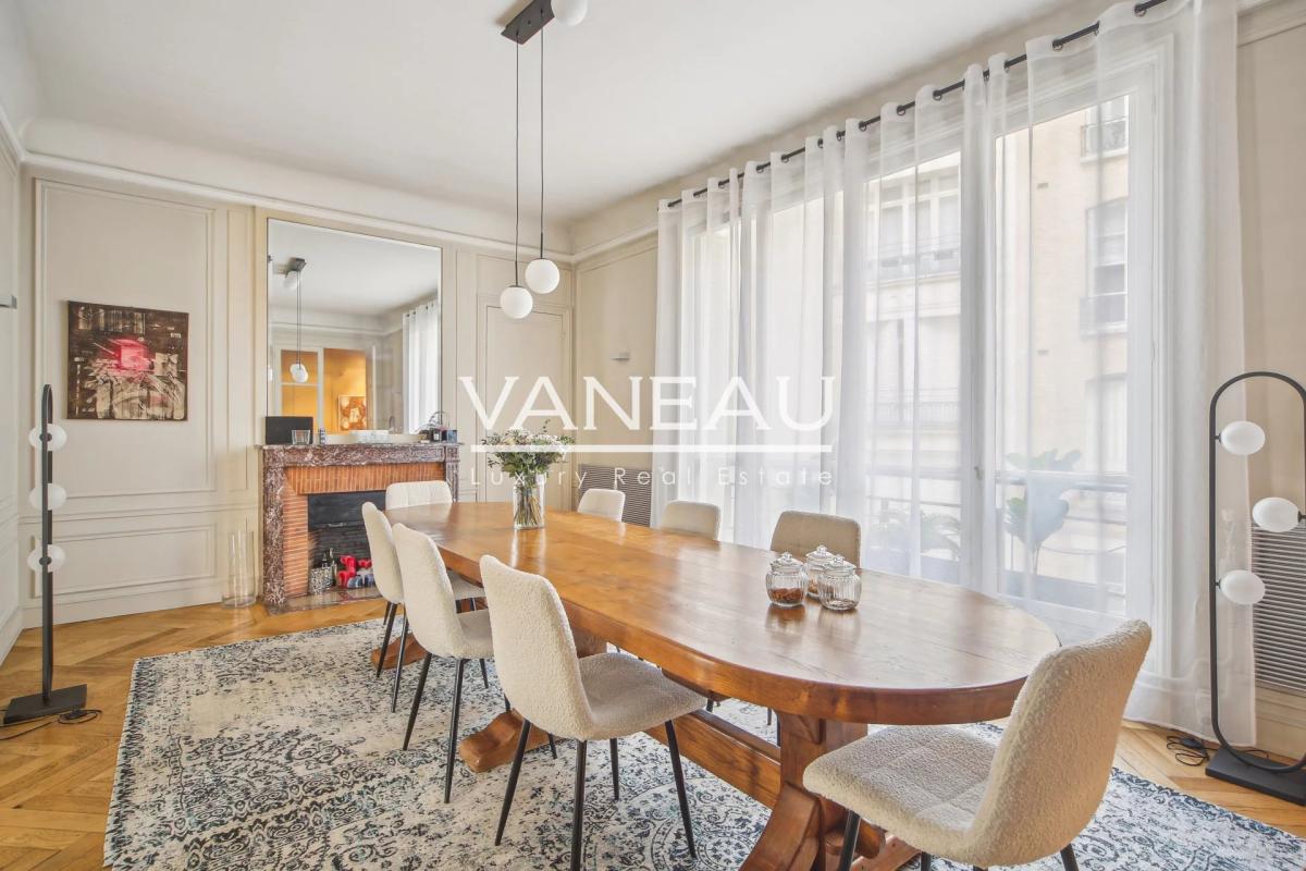 Paris XVIe - Henri Martin - Bel appartement familial et de récep